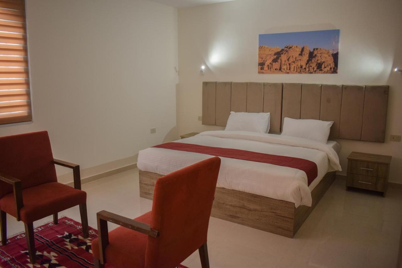 Twilight Hotel Petra Wadi Musa Exterior photo